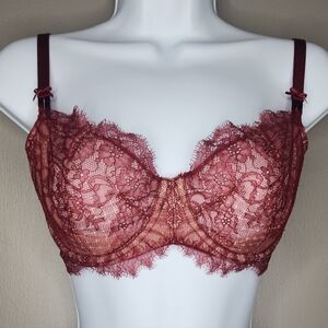 VICTORIA'S SECRET Dream Angel Push-up without Padding Bra. Burgundy. Si…